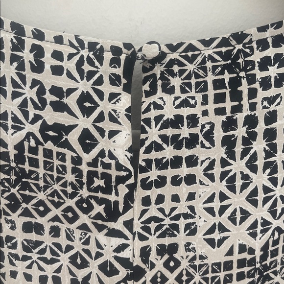 Garnet Hill 100% Silk Bell Flare Sleeve Shift Beige Black Midi Dress size 10 - Picture 5 of 9